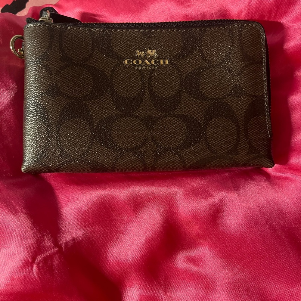 Coach Double Zip Wallet Adorable Great Condition Nice Gift